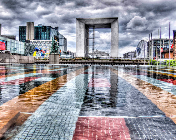 Water Reflection - Grande Arche - La Defense - Paris