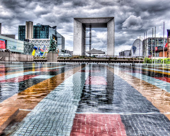 Water Reflection - Grande Arche - La Defense - Paris