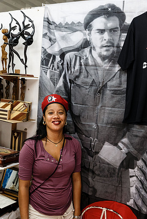 Cuba - Souvenir Vendor